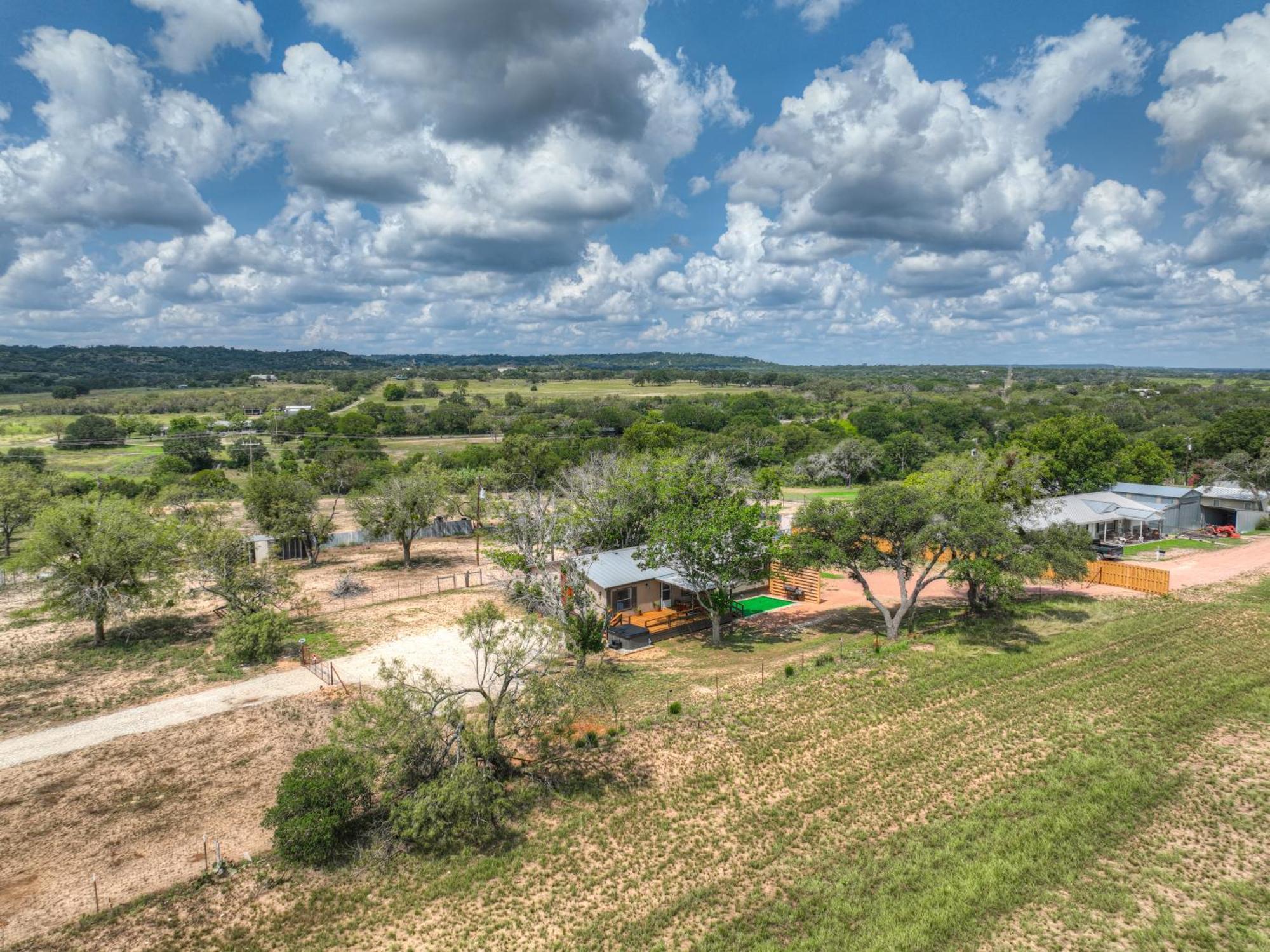 Sage: Peaceful Hill Country Retreat With Hot-Tub! Villa Fredericksburg Eksteriør bilde