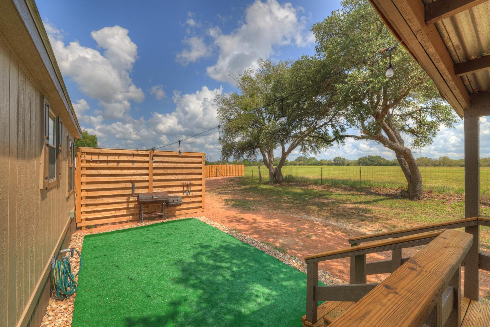 Sage: Peaceful Hill Country Retreat With Hot-Tub! Villa Fredericksburg Eksteriør bilde