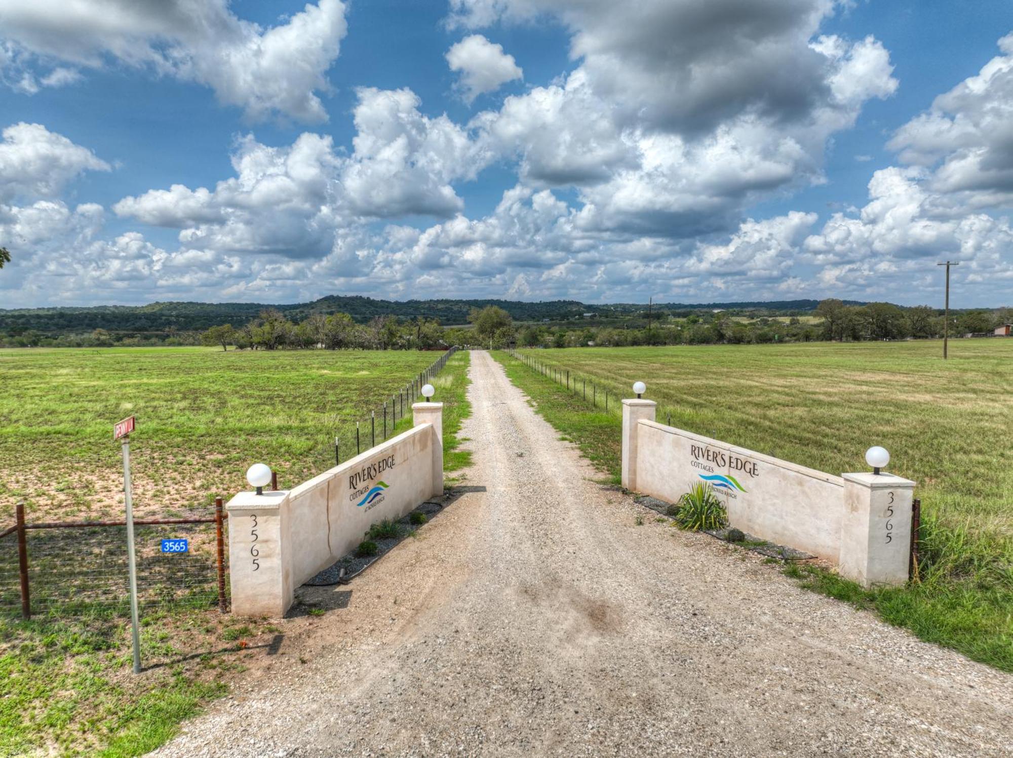 Sage: Peaceful Hill Country Retreat With Hot-Tub! Villa Fredericksburg Eksteriør bilde